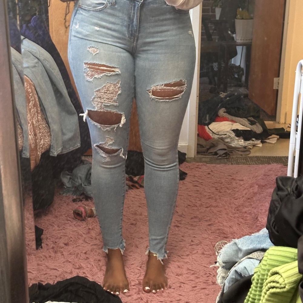 AE Next Level High-Waisted Ripped Jegging Size 8 Long